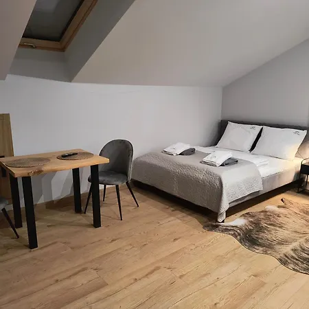 Gorska Pasja מלון דירות