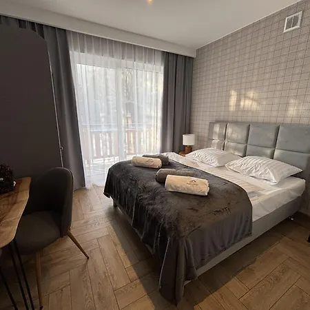 Gorska Pasja מלון דירות שצ'צ'ירק